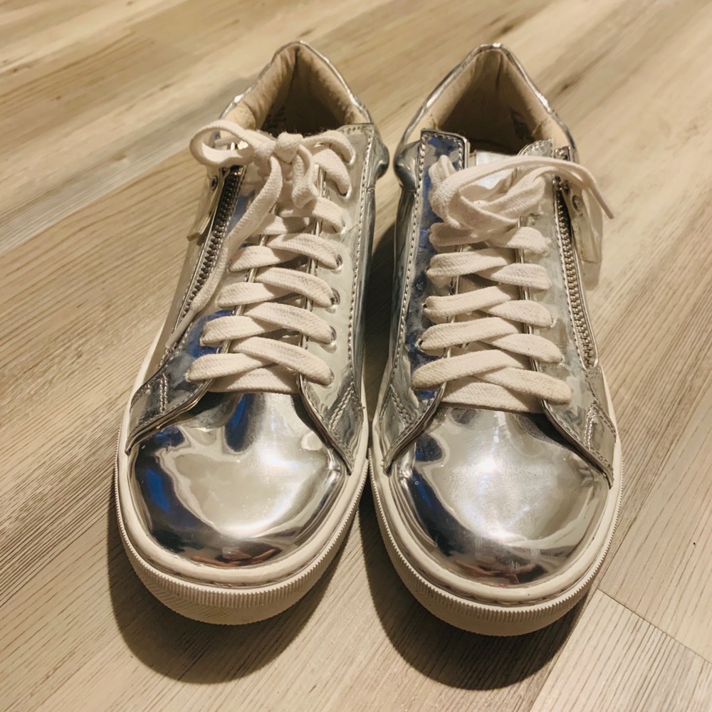 Steve madden sneakers😌